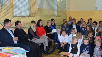 Dzień Edukacji Narodowej, Pasowanie pierwszoklasistów 