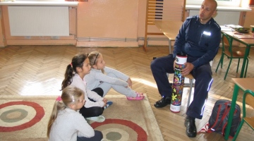 Kocham Cię Babciu, Kocham Cię Dziadku – odblaskowa akcja Policji
