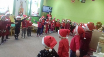 Mikołaj u Żabek i Smerfów