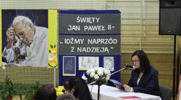 Idźmy naprzód z nadzieją - wielkie czytanie biografii Św. Jana Pawła II