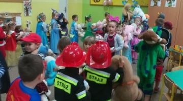 Dzień pluszowego misia i zabawa Andrzejkowa  w Przedszkolu