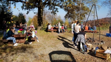 Odblaskowa wycieczka do leśniczówki