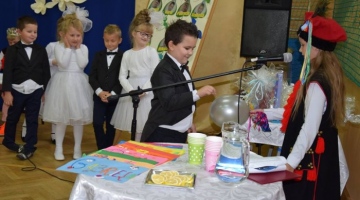 Dzień Edukacji Narodowej, Pasowanie pierwszoklasistów 