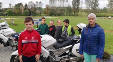 Spotkanie z policjantami Komendy Miejskiej Policji w Tarnowie oraz akcja „Jabłko – cytryna”