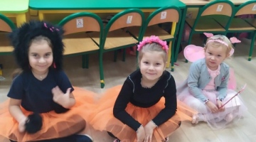 Zabawa  Andrzejkowa i Dzień Pluszowego Misia w Przedszkolu