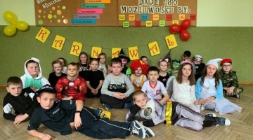 Bal Karnawałowy klas I -III