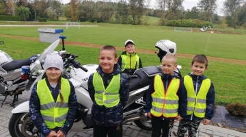 Spotkanie z policjantami Komendy Miejskiej Policji w Tarnowie oraz akcja „Jabłko – cytryna”